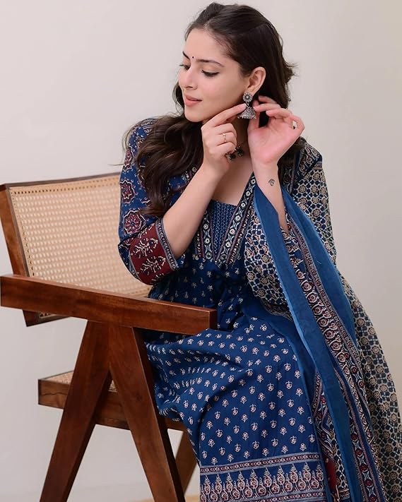 KLOSIA Women's Rayon Printed Anarkali Kurta and Pant with Dupatta Set